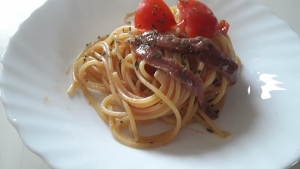 Spaghetti alici e pomodorini