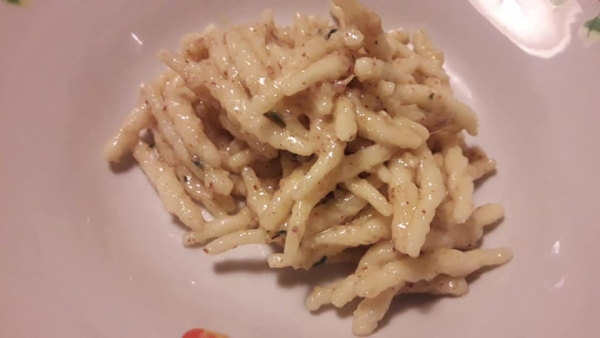 Trofie al pesto di mandorle e basilico