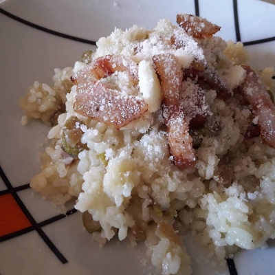 Risotto alla crema di patate con guanciale e asparagi
