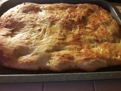 Focaccia al latte con patate