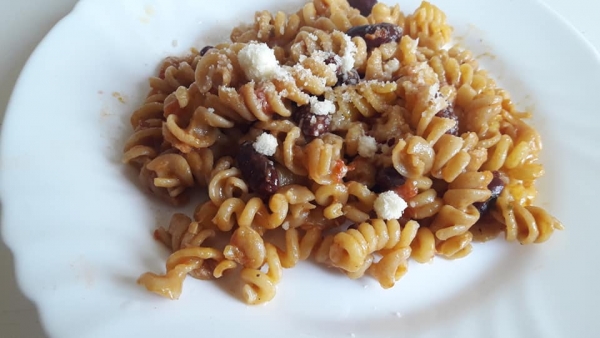 Fusilli integrali e non in saletta piccante con fagioli rosso e tonno